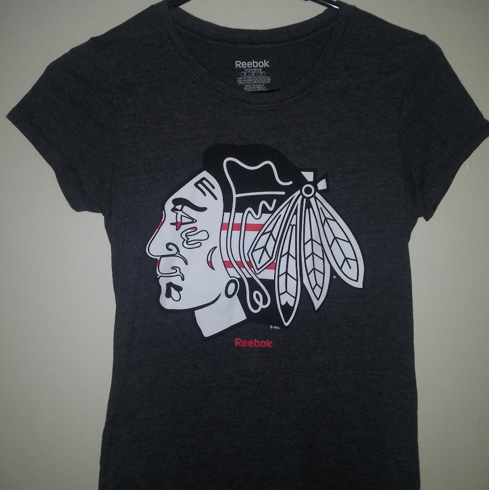 Jonathan Toews Chicago Blackhawks shirt womens